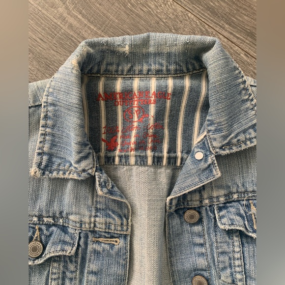 American Eagle Jean Jacket - Picture 2 of 6